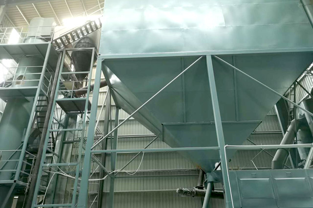 外保溫式珍珠巖膨脹設(shè)備